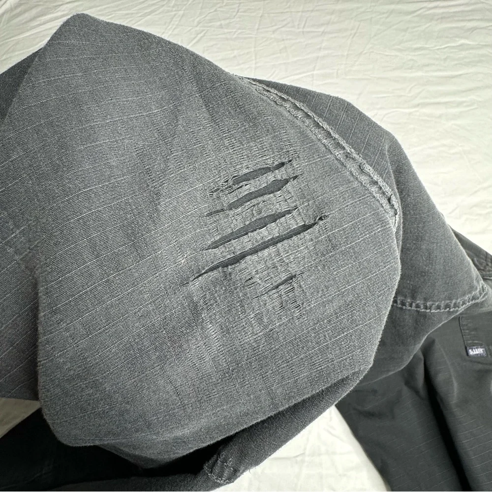 5.11 Tactical Faded Black‎ Ripstop Pants Mens Size 38x30 DAMAGED SEE DESCRIPTION - Picture 3 of 12